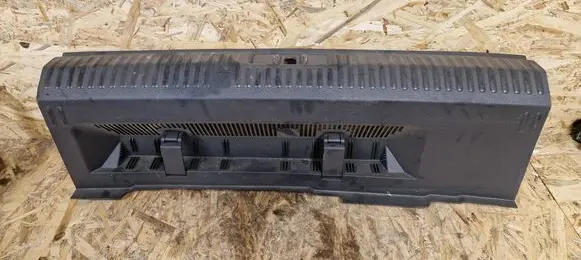 Trunk/boot sill cover protection