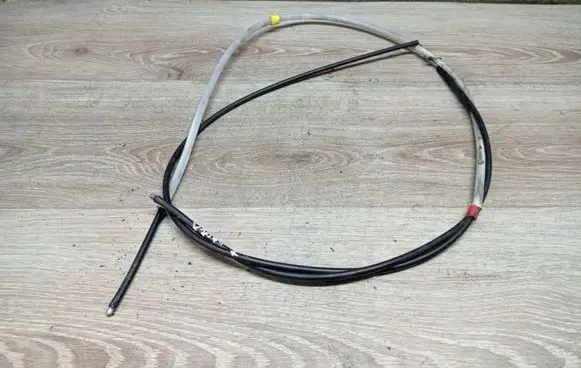 Volvo V70 Engine bonnet/hood lock release cable 