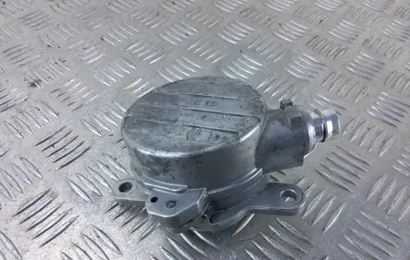 Renault Master II Vacuum pump 8200797164
