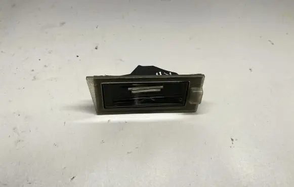 Jeep Cherokee Number plate light 0001