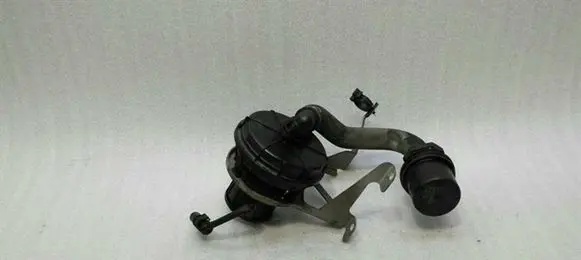 BMW 6 E63 E64 Secondary air pump 7506210