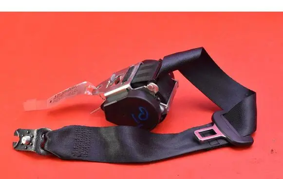 Skoda Octavia Mk3 (5E) Front seatbelt 620192500