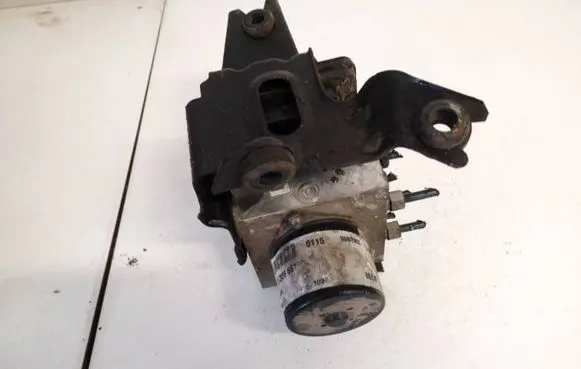 Opel Insignia A ABS Pump 13328651