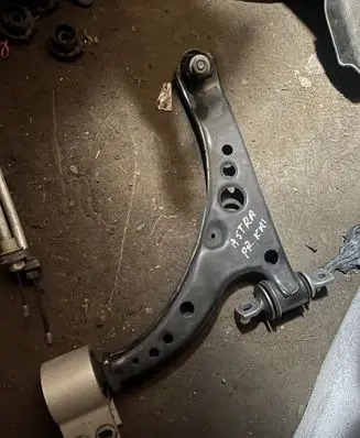 Opel Astra K Front lower control arm/wishbone 39039344