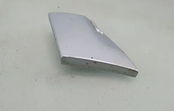 Rear fender molding trim