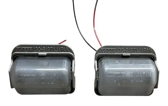Mazda CX-7 Number plate light 13061971