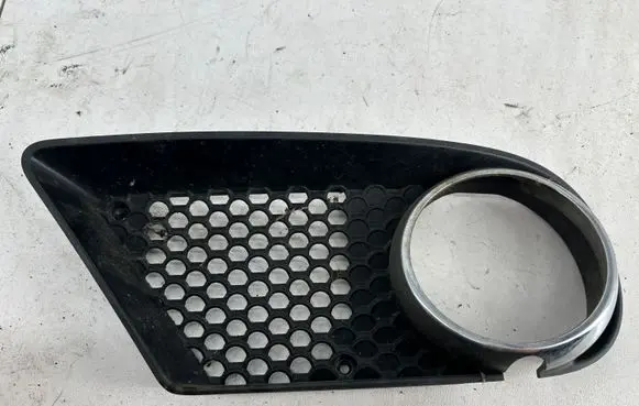 Audi Q7 4L Front fog light trim/grill A2198850553