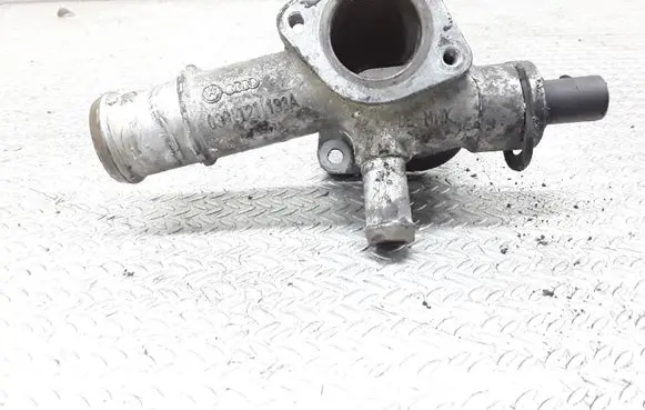 Audi A4 S4 B6 8E 8H Engine coolant pipe/hose 038121133A