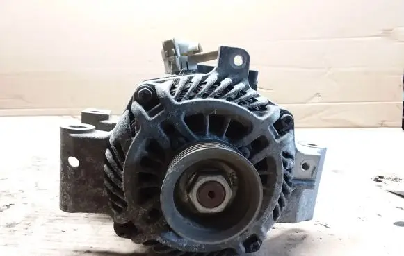 Mazda 6 Generator/alternator A2TJ0391B