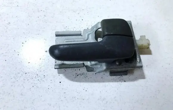Mazda 626 Front door interior handle mdh20i