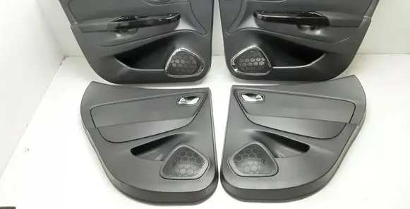 Renault Captur Door card panel trim set 809018972R 809000571R 829A14575R