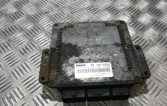 Renault Laguna II Engine control unit/module 0281010297 hom8200048297