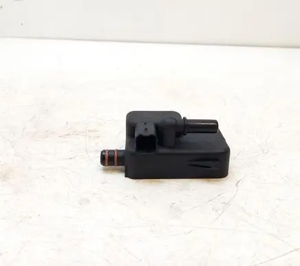 Peugeot Partner Fuel filter housing 9305108C