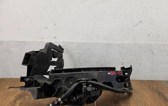 Audi Q5 SQ5 Headlight/headlamp mounting bracket 8R0805607