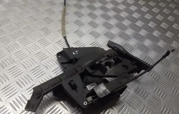 Ford Focus Rear door lock 3M5AR2413BP
