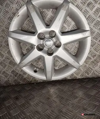 Toyota Prius (XW20) R16 wheel hub/cap/trim 