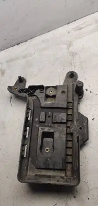 Seat Alhambra (Mk2) Battery tray 7N0915333