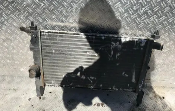 Opel Astra F Coolant radiator 205000231
