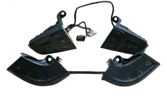 Steering wheel buttons/switches
