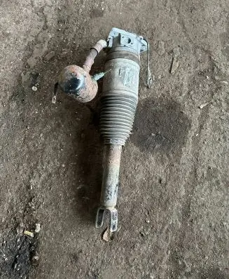 Audi A8 S8 D3 4E Rear shock absorber/damper 4E0616001E