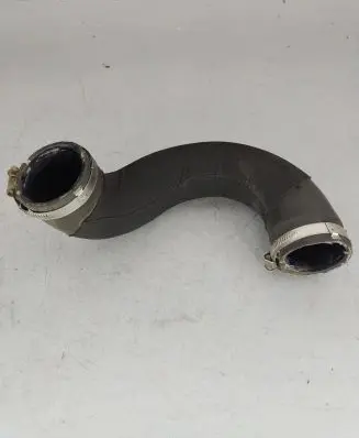 Porsche Macan (95B) Intercooler hose/pipe 8R0145979A