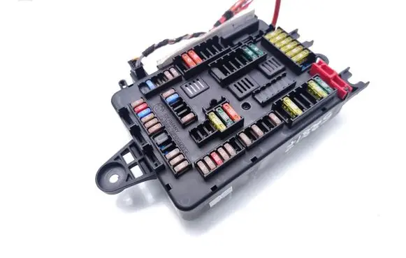 BMW 1 F20 F21 Fuse module 9261111