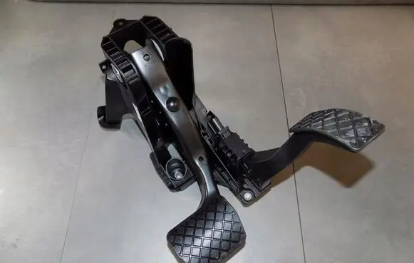 Volkswagen Golf VII Pedal assembly 5q1723503h 5q1723058BG