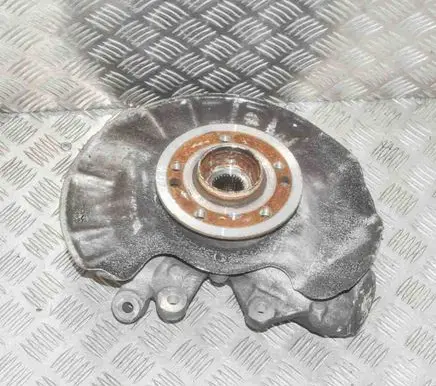 Rear wheel hub