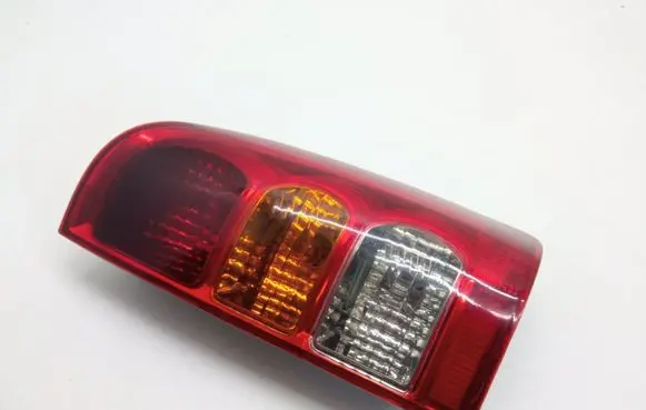 Toyota Hilux (AN10, AN20, AN30) Rear/tail lights