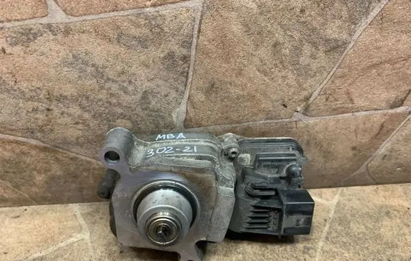 BMW 5 F10 F11 Gearbox-reducer motor 8643153 A2C73522106
