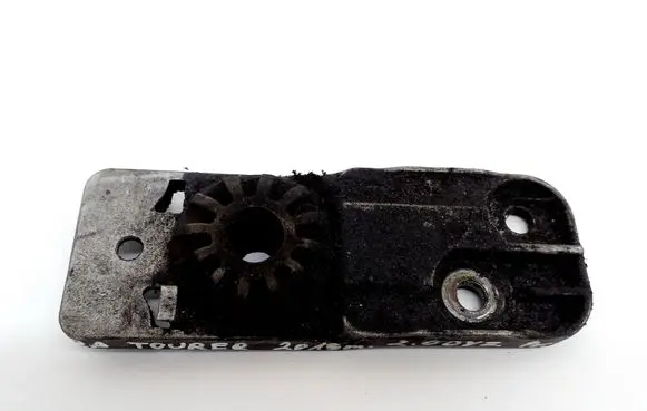 Radiator support slam panel bracket