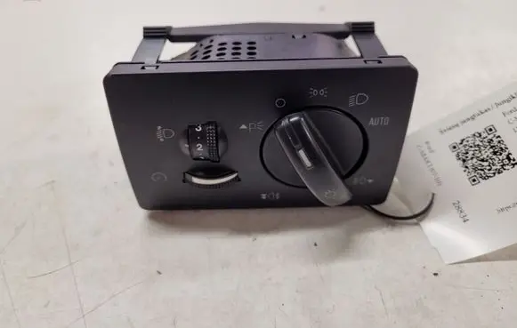 Ford C-MAX I Light switch 7M5T13A024DA