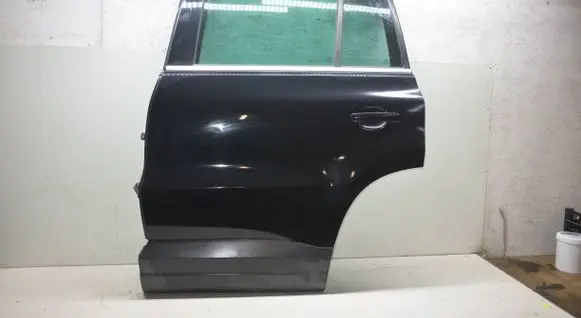 Volkswagen Tiguan Rear door 5N0833311A
