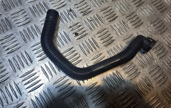 Audi TT TTS Mk2 Breather hose/pipe 1K0129637D