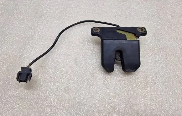 Tailgate/trunk/boot lock/catch/latch