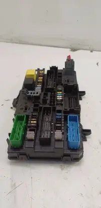 Opel Zafira B Fuse module 13206759 5DK00866952