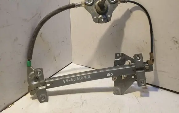 Rear door manual window regulator