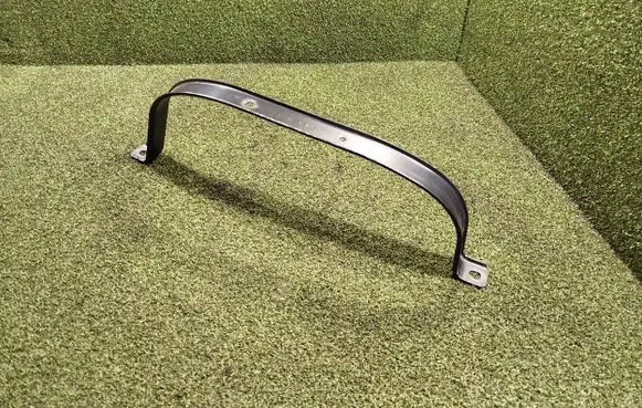 Fuel tank mounting bracket