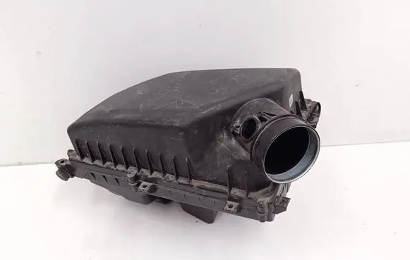 Volvo XC60 Air filter box 31422077