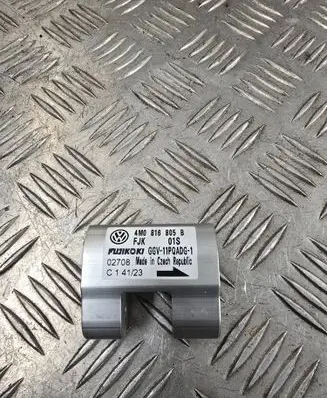 Audi Q7 4M Air conditioning (A/C) expansion valve 4M0816805B