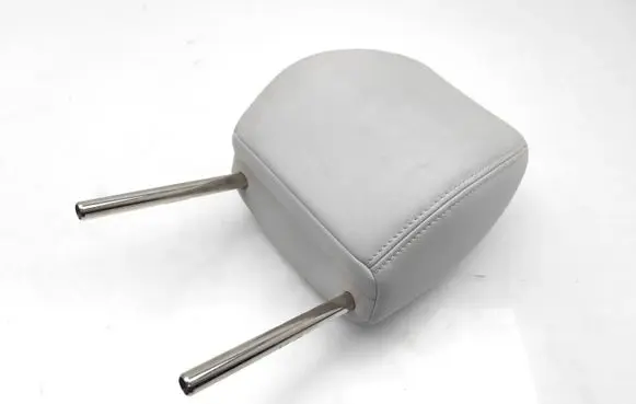 Mazda 3 III Front seat headrest 