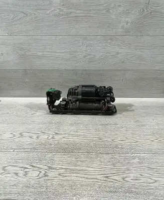 BMW 5 F10 F11 Air suspension compressor/pump 6794465