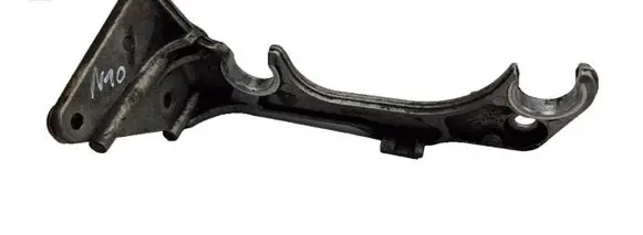 Mercedes-Benz E W212 Air filter cleaner box bracket assembly A6510940127