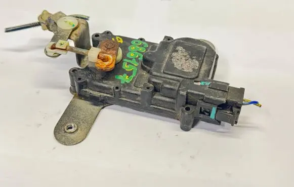 Hyundai Accent Rear lock motor 9578022010