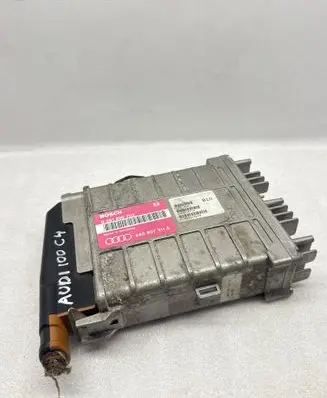 Audi 100 S4 C4 Engine control unit/module 4A0907311A 0261200703