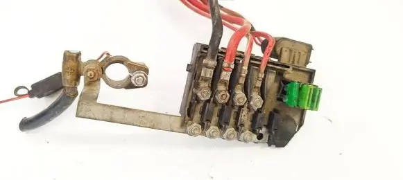 Volkswagen Golf IV Fuse box set 