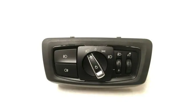 BMW 2 F45 Light switch 9311729
