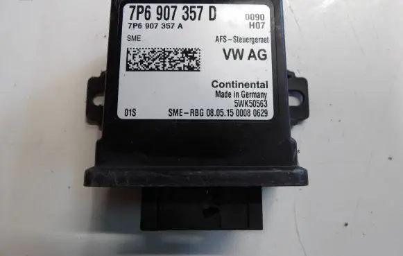 Volkswagen Touareg II Headlight ballast module Xenon 7P6907357A 7P6907357D 5WK50563