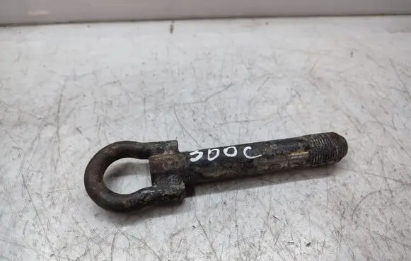 Chrysler 300 - 300C Towing hook eye 