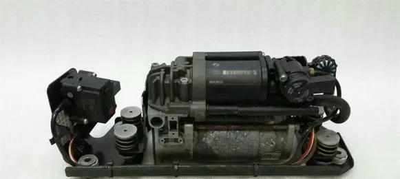 BMW 5 GT F07 Air suspension compressor/pump 6794465